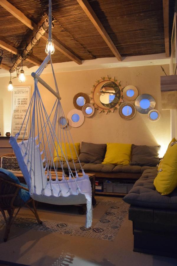 Le Petit Patio Panzió Aigues-Mortes Kültér fotó