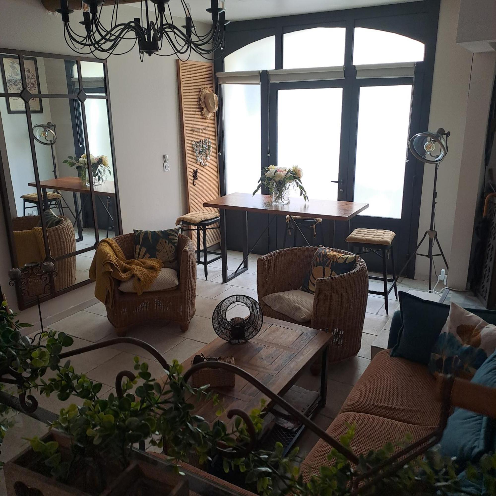 Le Petit Patio Panzió Aigues-Mortes Kültér fotó