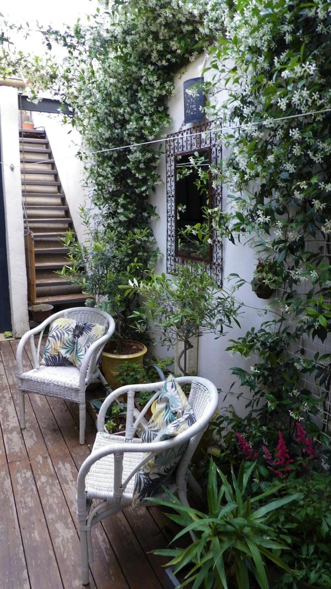 Le Petit Patio Panzió Aigues-Mortes Kültér fotó